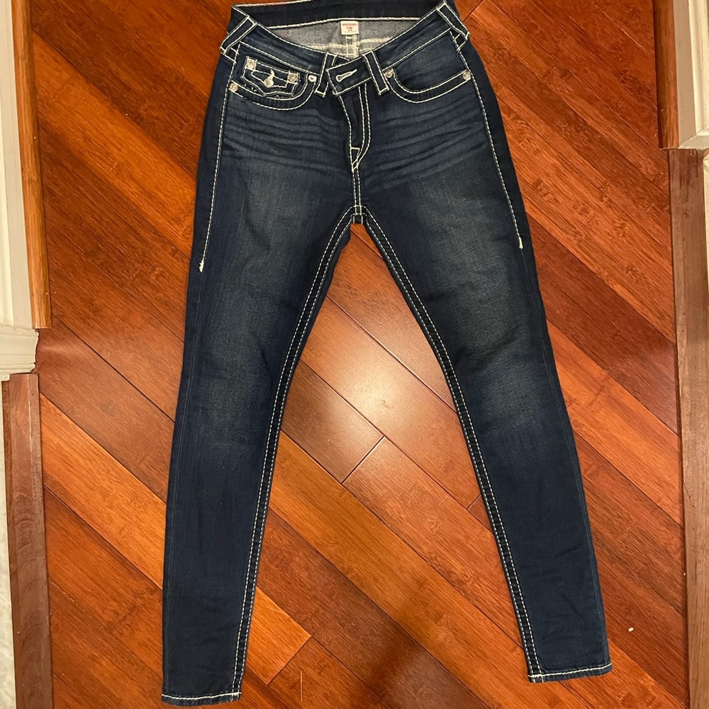 True Religion Skinny Blue Jeans with white stitching size 27